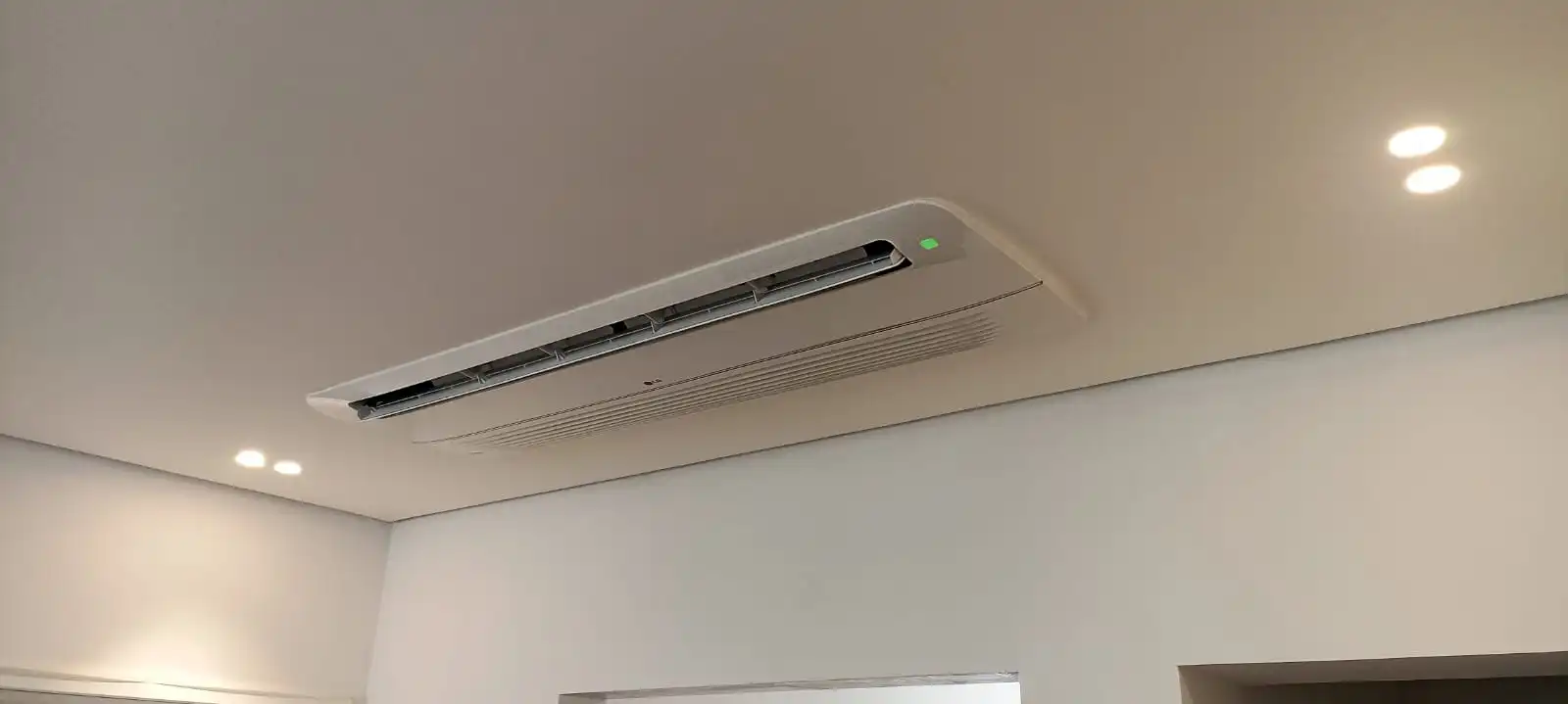 Instalação de ar condicionado LG K7 realizada pela MG THERM em BH